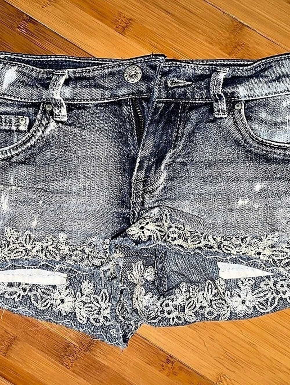 Levi's Sherry Short Lace Trim Denim Shorts Size 12